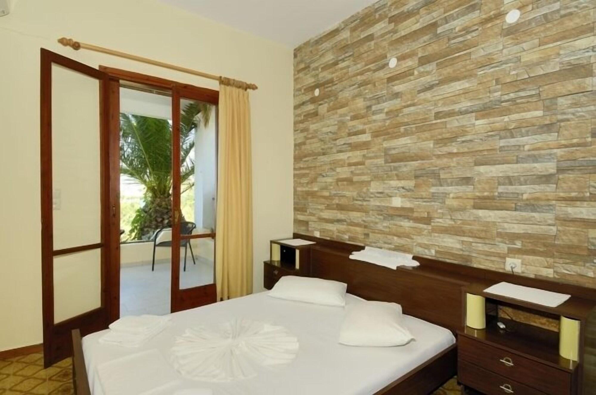 פלאקיאס Zambia Apartments מראה חיצוני תמונה